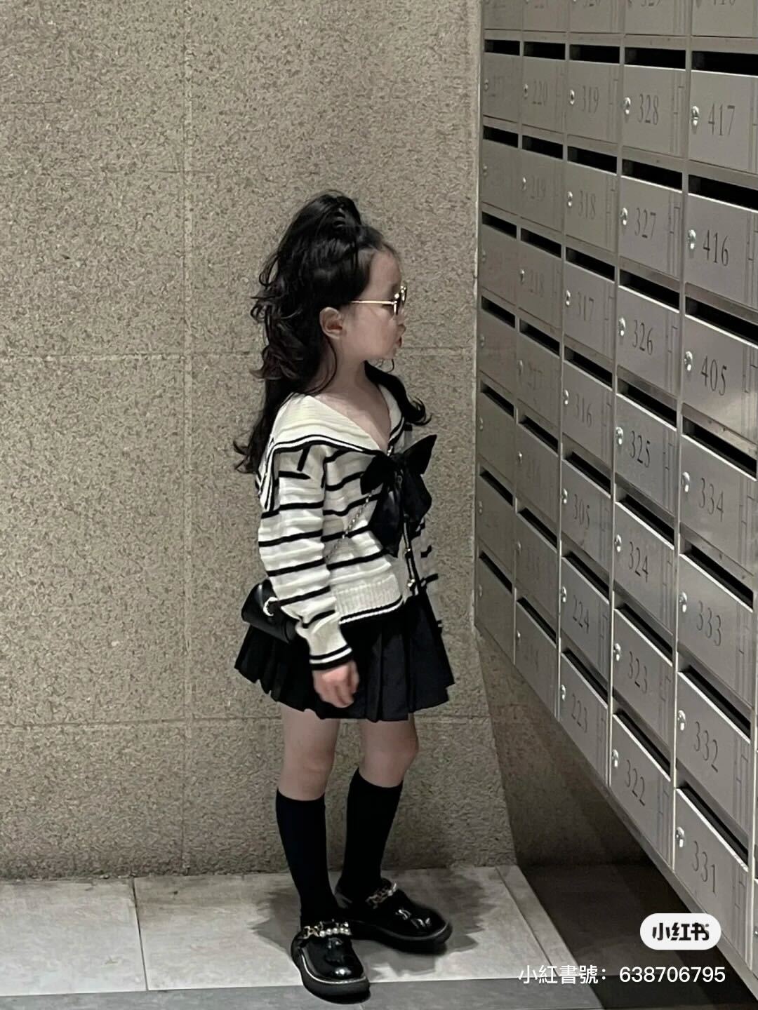 治裝費都給寶貝！媽媽替女兒「天天換不同造型」風格超多變　正面一轉「仙氣高冷臉蛋」看了秒融化❤️