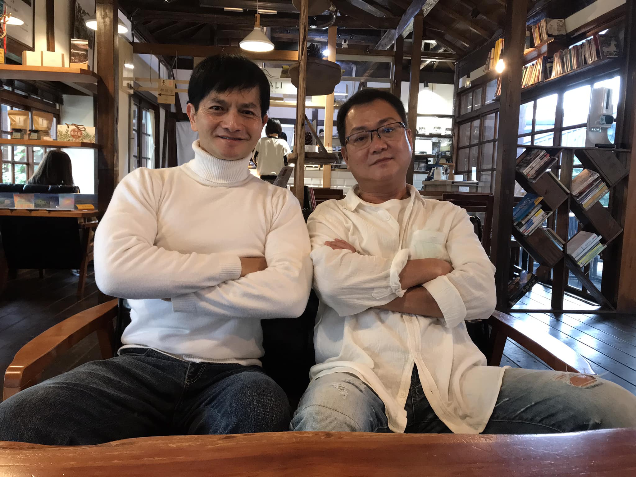 拍戲只是興趣！《玫瑰瞳鈴眼》男星「遭爆私下財力雄厚」不愁沒戲拍　友人爆致富秘訣「光一週賺39萬」：隱藏富豪