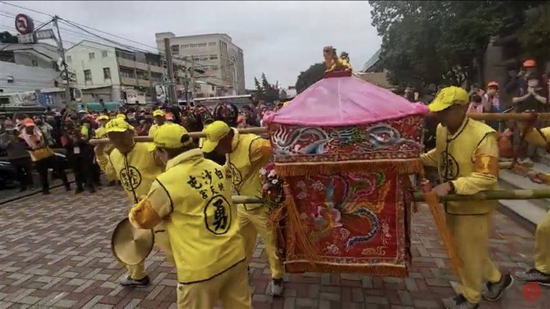 感人至深！6旬阿伯因媽祖顯靈康復 年年徒步隨香還願 暖心設補水站為信眾加油