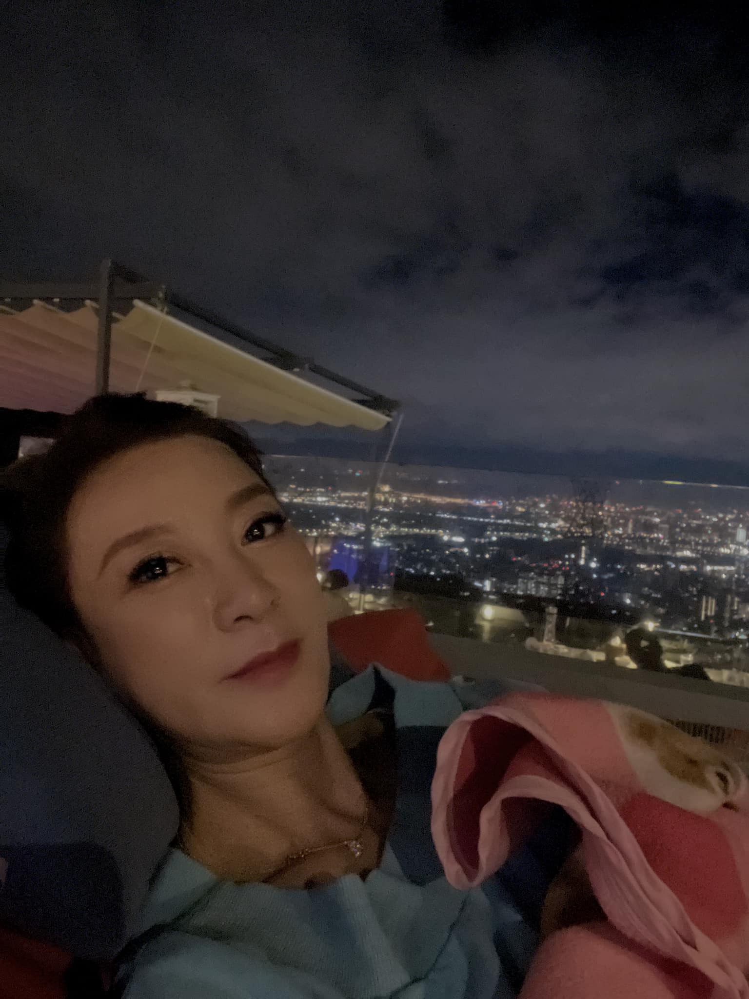 生命最重要的一天！楊繡惠落寞「突發黑白文」嘆：沒人知道沒關係　「大批藝人湧送暖」真相曝光