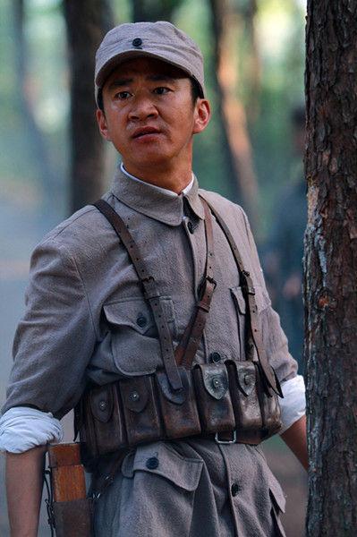 出道拍戲21年！40歲男星沒工作「慘淪農村路邊攤炒菜」　他感慨喊：「最對不起癌逝的爸爸」
