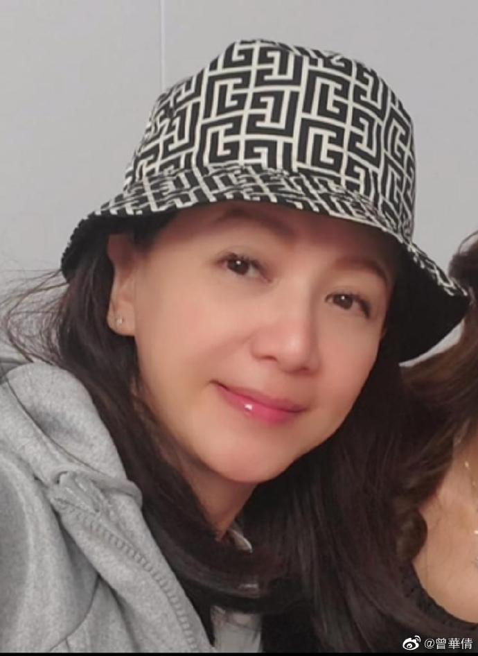 曾3分3合！57歲女星「突曬影帝合照」自爆：他是我初戀　遭網罵「男方早有家室」失言非第一次