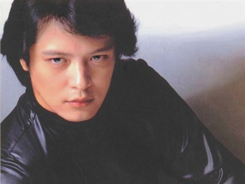 全面引退31年！劉文正被開價「60億跪求復出」完全不動搖　「兩句話霸氣擊退」根本不缺錢