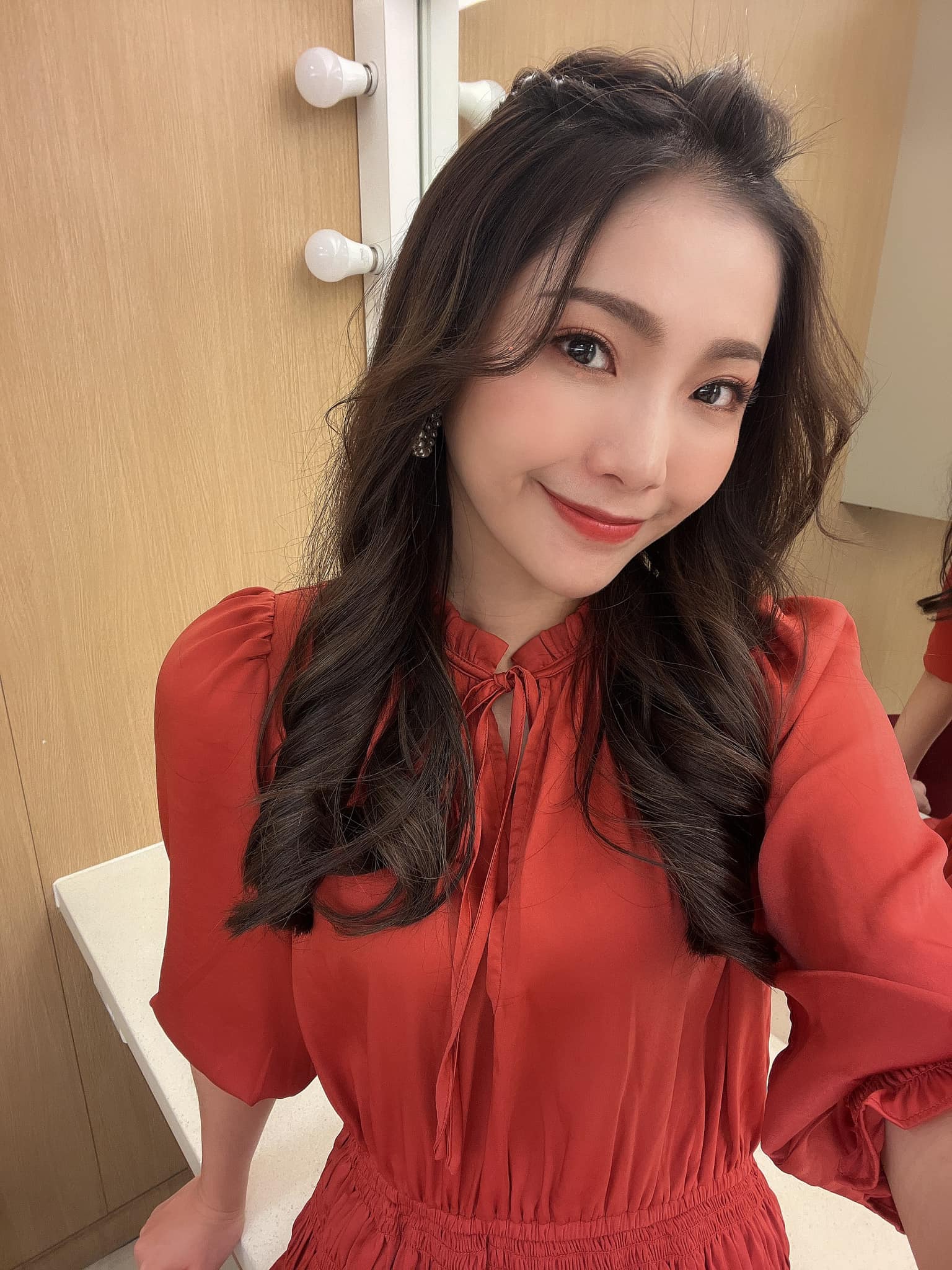 從歌唱夢想到直播天后！楊淨宇的奮鬥故事：月入30萬背後的堅持與孝心