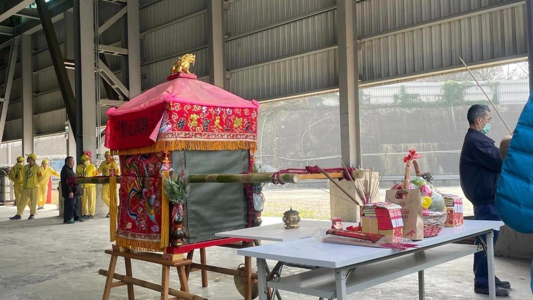 聽到土地公的請求！白沙屯媽祖「鑿轎突衝土地公廟」　「過程僅花1分鐘」信眾驚呆：絕非人為