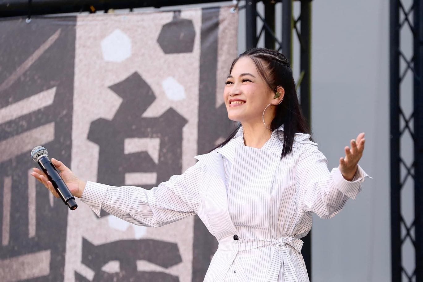 曾4度流產！台語歌后被兒問「想要有弟弟」自責生不出來　稚兒「心疼媽媽暖舉曝」網讚翻
