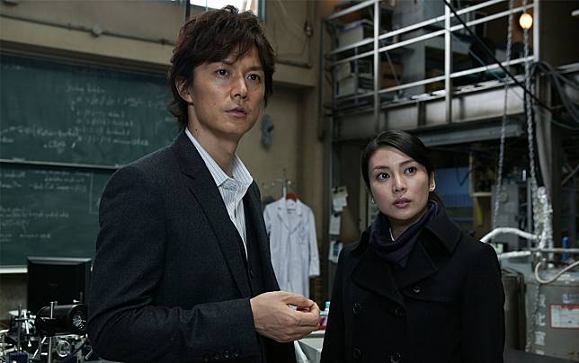 世界遺產級美男！大咖男星「當年閃婚女粉崩潰」股市消失9億　56歲「眼袋明顯變蒼老」近況曝