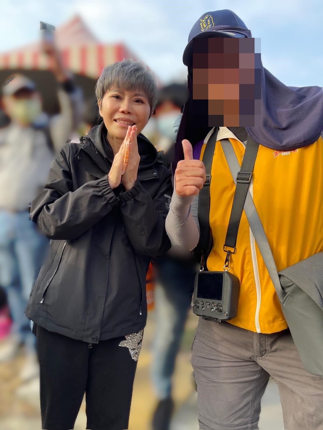 被告知時間剩不多了！55歲台語天后「抱病追白沙屯媽祖」年年不缺席　雙手合十「誠心祈願畫面曝光」感動信徒