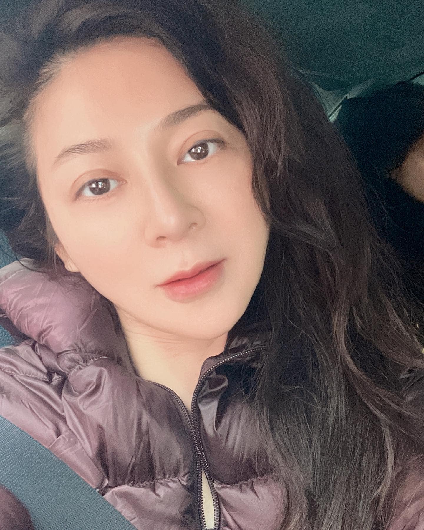 剛參加完好友爸告別式！王彩樺「急送20歲女兒動手術」她背影好憔悴　心疼喊「期待幸運之神降臨」最新病況曝光