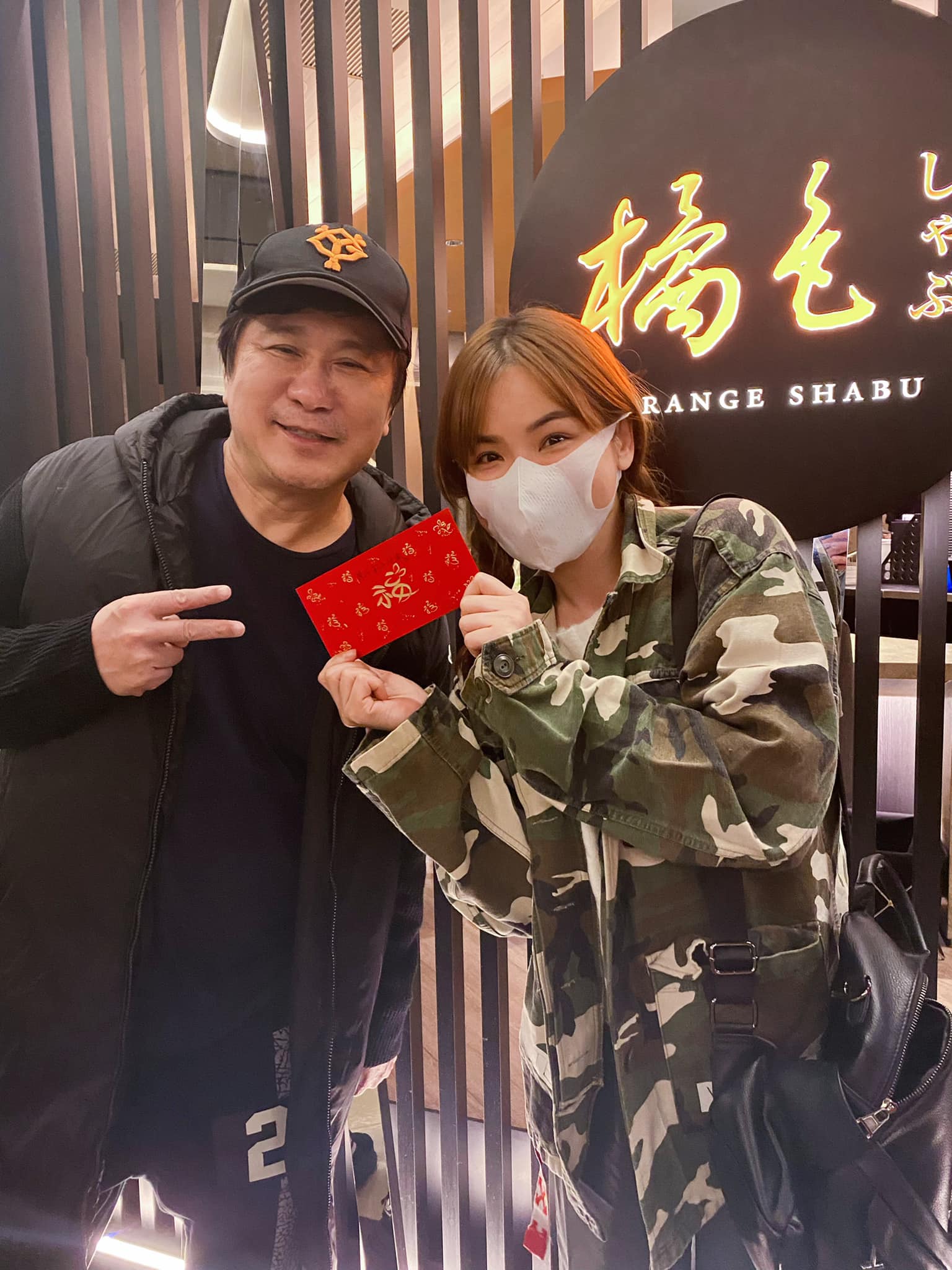 縱橫演藝圈40多年！綜藝天王依舊謙卑「默默行善30年」捐款破億　狗仔直擊「私下面目」驚呼：稀鬆平常