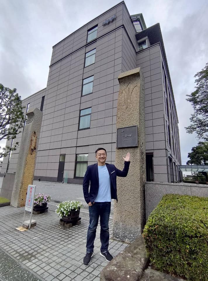 曾年收破億！本土劇一哥經營18年事業「宣告退出收攤」不再是老闆 　親口證實「舊病又復發」曝最新近況