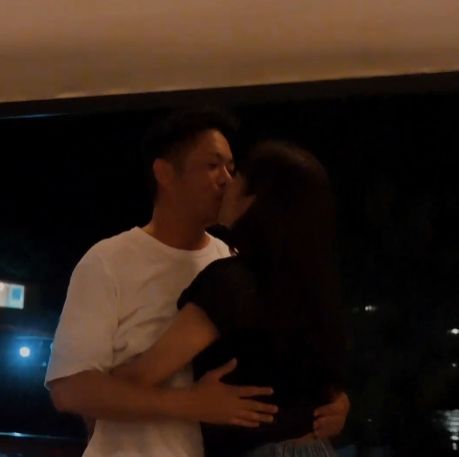恭喜修成正果！八點檔「螢幕情侶秘戀2年」爆點頭嫁了　「求婚畫面曝」曬超大鑽戒：我願意