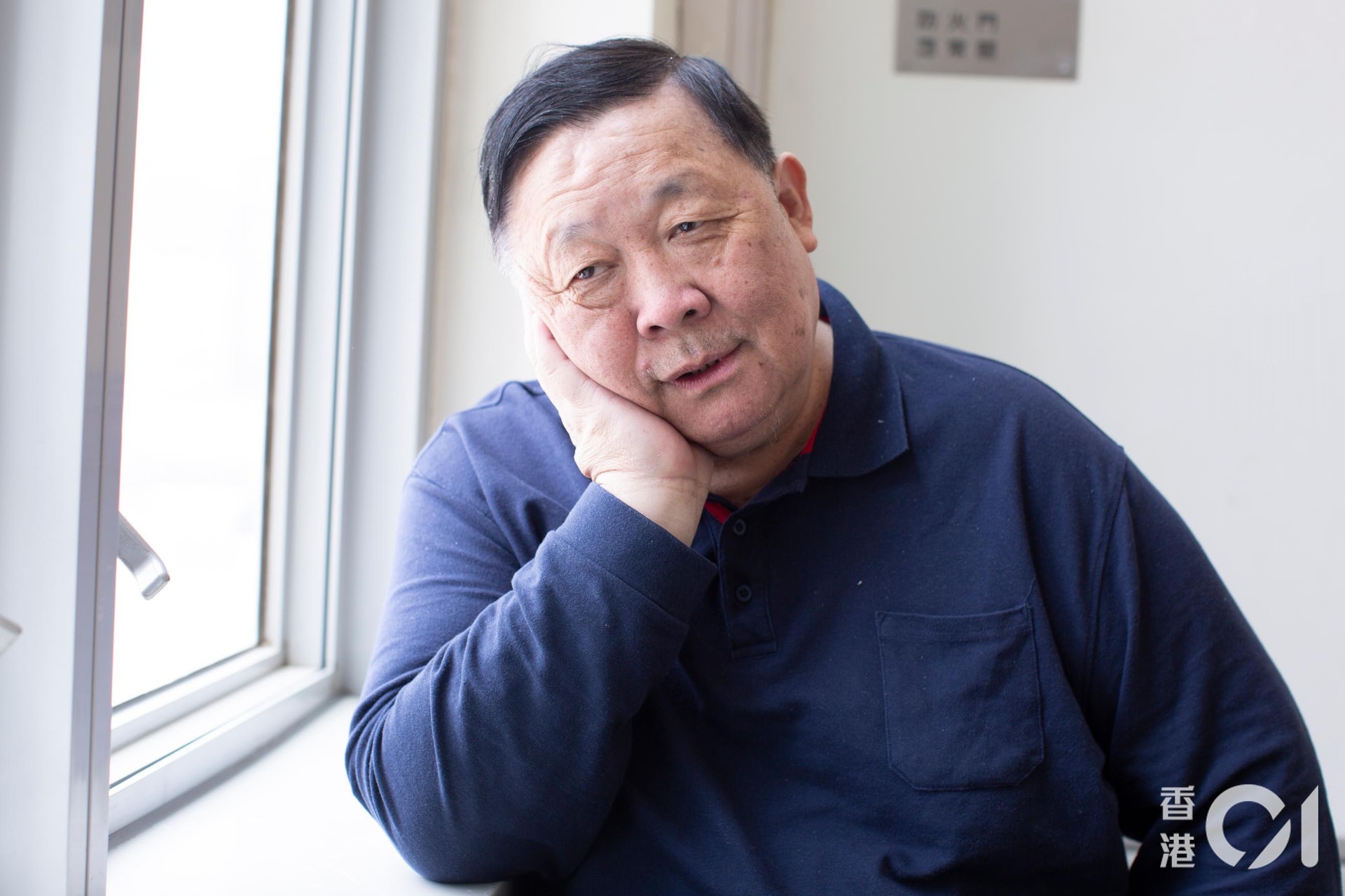 跌倒緊急手術！75歲老戲骨「暴瘦30公斤現身」網喊認不出　被提6次離婚無奈「到底做錯什麼」