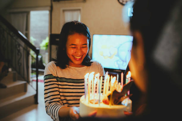 被全世界忽略！她曬身分證搖頭「4年才能過一次生日」好難過　引3萬網友熱議「其實很幸運」紛紛獻上祝福