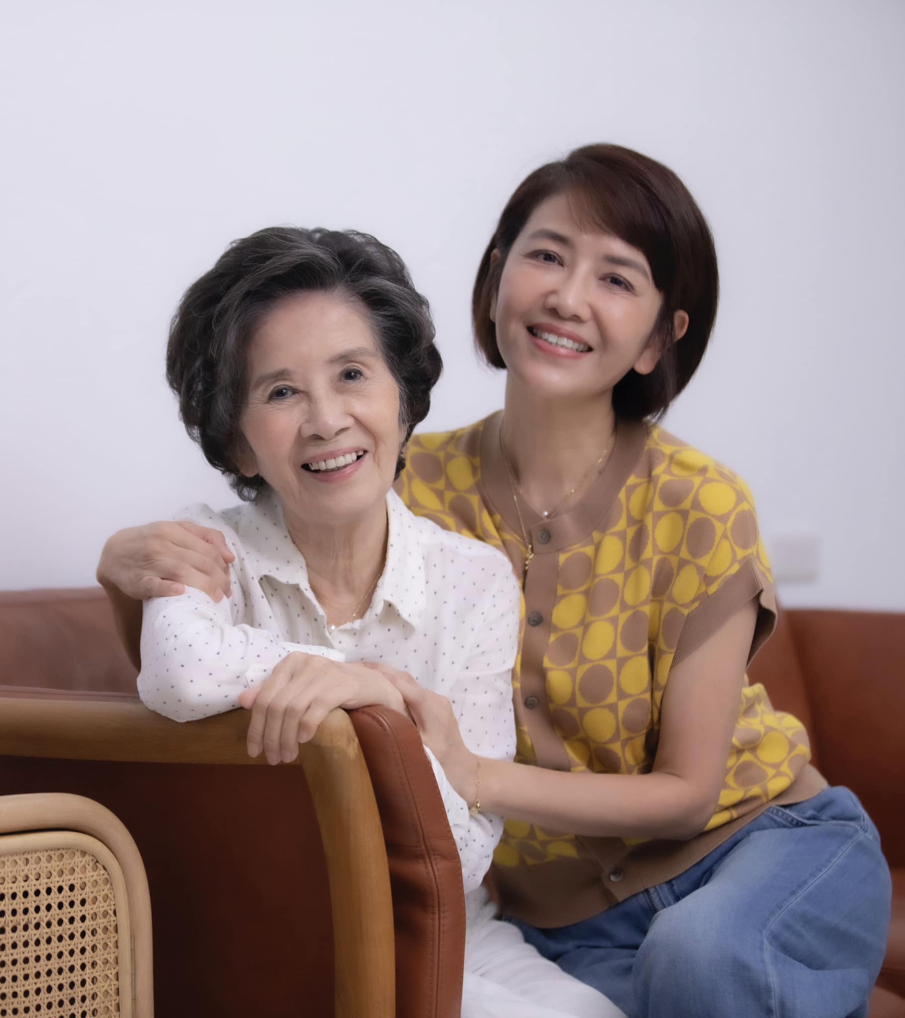 父母離婚30年！阿嬌見「重病爸被小三狠甩」急接回家照顧　媽大器同意「曝背後真正原因」都是為了女兒