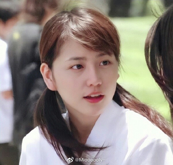 被封國民女神！她靠「青澀初戀系臉蛋」爆紅　昔被爆父女戀「近況讓網看呆」