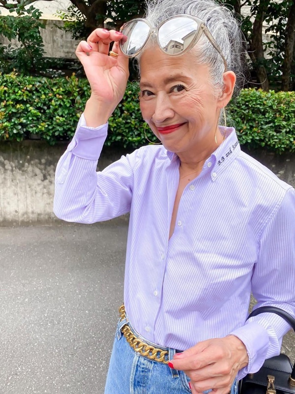 美得很高級！73歲最美奶奶「堅持不染白髮」靠穿搭驚豔6萬人　「必學四大祕訣」不扮嫩連年輕人都佩服