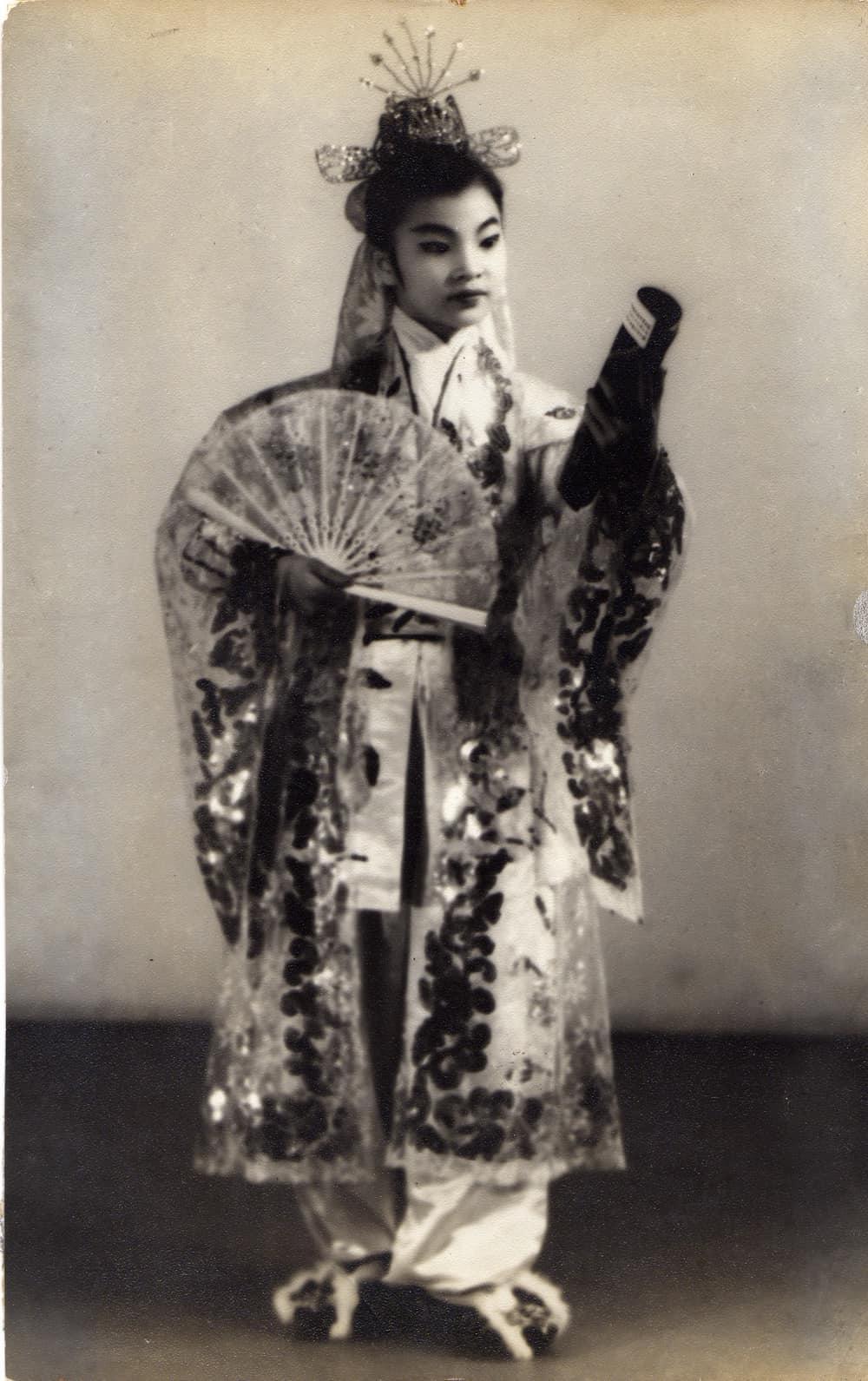 歌仔戲大師離世！獨子曝「媽媽顯靈了」回來看孫子女　看護凌晨「聽見倒茶走路聲」哽咽情同母女