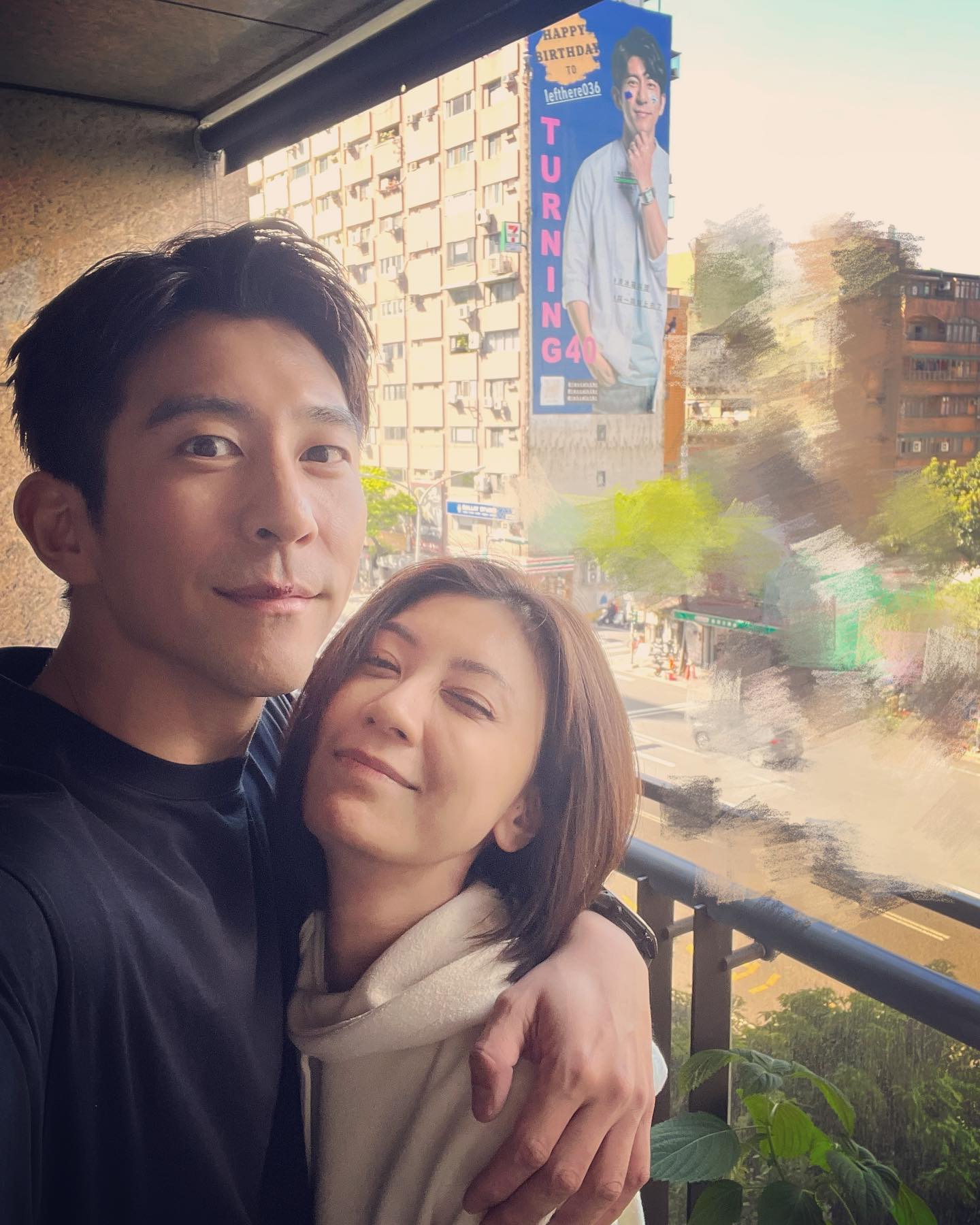 他是家中支柱！修杰楷慶40歲「賈靜雯獻浪漫告白」出賣尪醜照　「唯一願望給繼女」自爆私下像教官
