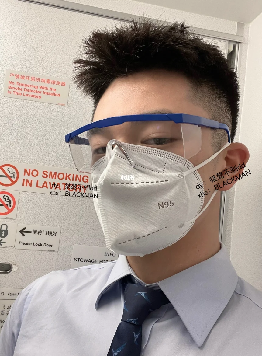 魅力擋不住!風靡網路「天菜級半臉帥哥」初戀感滿滿 超電雙眼「口罩下偶像級顏值」女粉瞬間淪陷