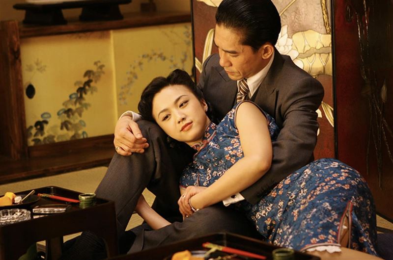搭檔梁朝偉爆紅！43歲女星成名被消失「奠定影后地位」　「移居韓國當農婦」種田養雞好愜意