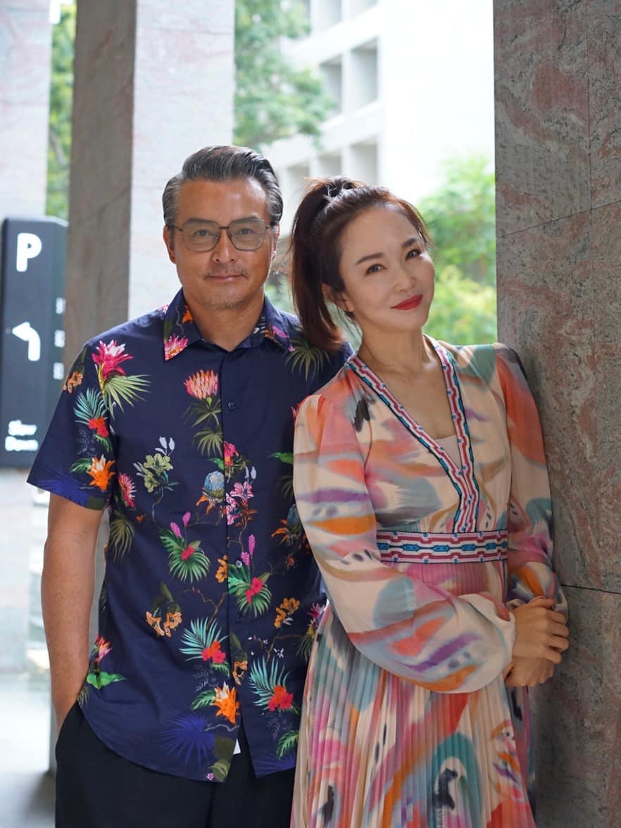 新加坡第一美人！她遭富商初戀劈腿「11年付出一場空」　點頭嫁影帝「52歲被寵像公主」幸福雖遲仍到