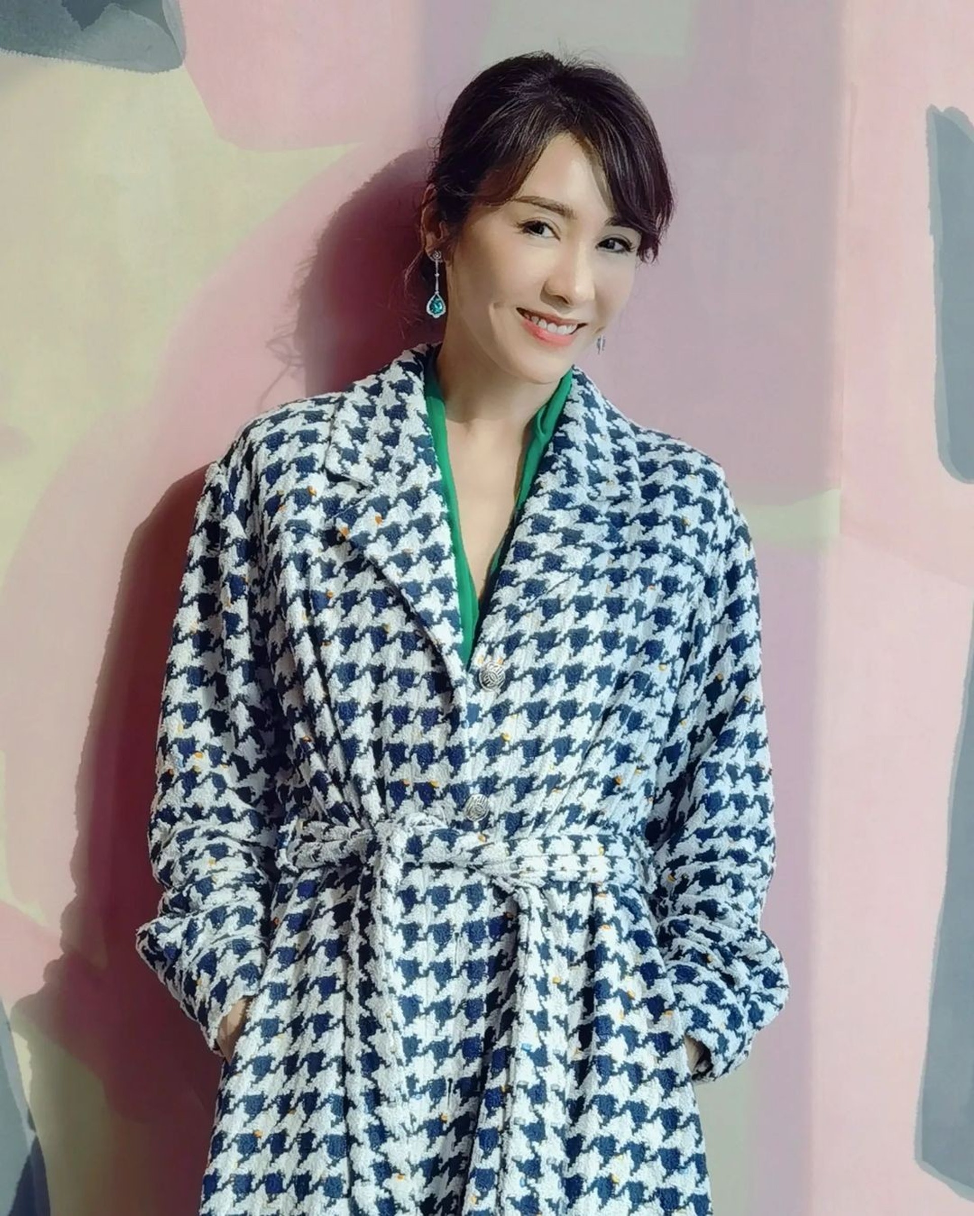 巔峰突息影！一代玉女沉默15年「首吐退圈原因」嘆：很想念演戲　「家人突然倒下」咬牙苦撐下去