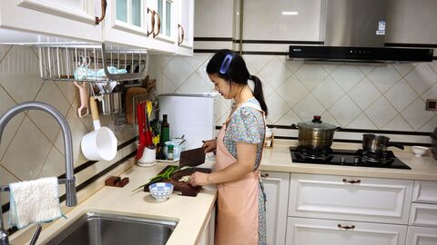 一生沒人疼愛！「最命苦」的4大生肖女　為家日夜操勞「活得比看護還累」希望妳不是