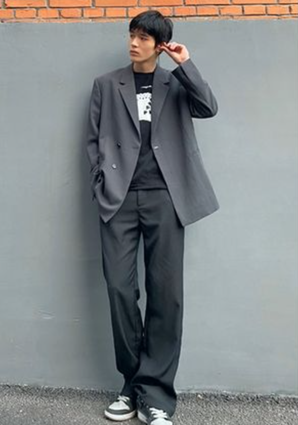 消失演藝圈半年！知名男星認了「轉行擺攤賣包子」　坦言「每一顆都親手包的」：靠自己努力生活