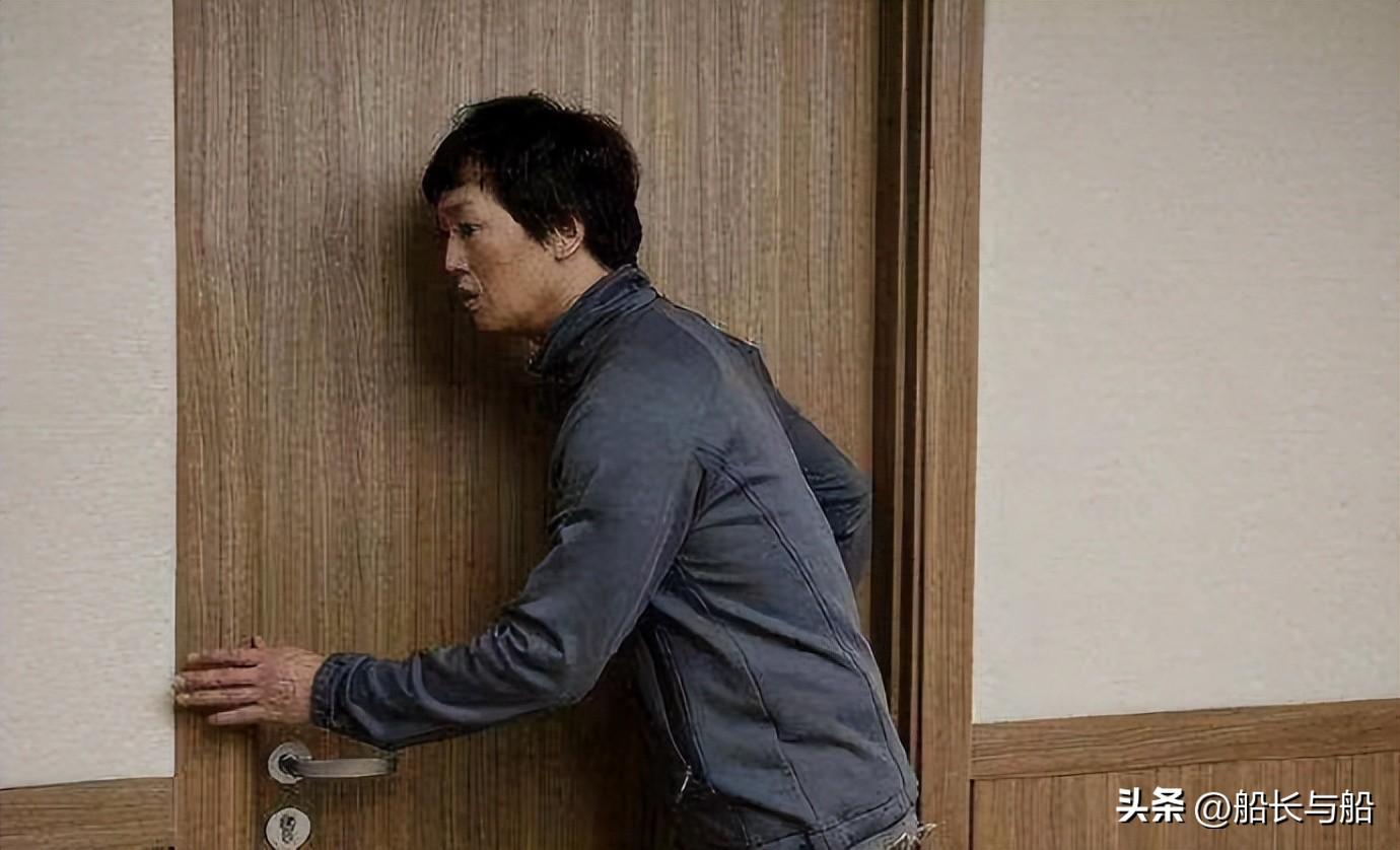 獨子買房錢不夠！我想著「拿出225萬積蓄」幫他補足餘款　卻無意聽到「兒媳講電話」我轉身帶錢離開