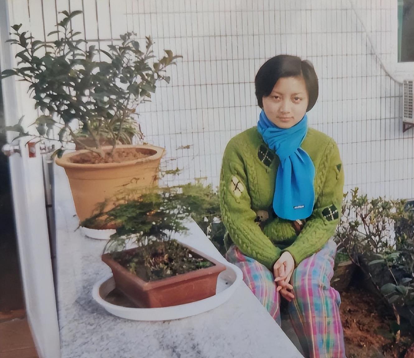 未來婆婆視她為寶！41歲美女老師「交小14歲男友」同居不結婚　「超凍齡模樣」根本看不出真實年齡