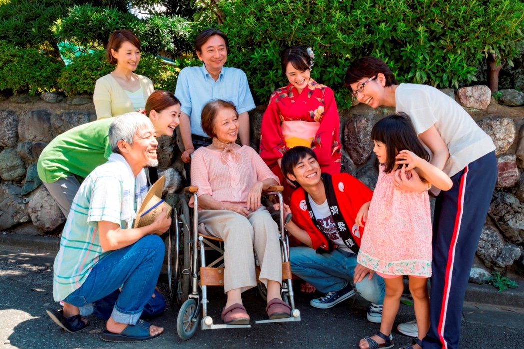 已經了無遺憾！健康父太思念老伴「決定斷食結束生命」　「子女含淚成全」平靜闔上了眼