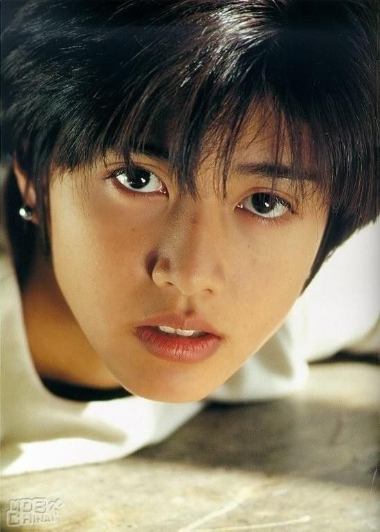 曾是全國的夢中情人！絕美女星「為愛引退卻被家暴」　49歲「氣質美貌正翻」現任男友身分驚人