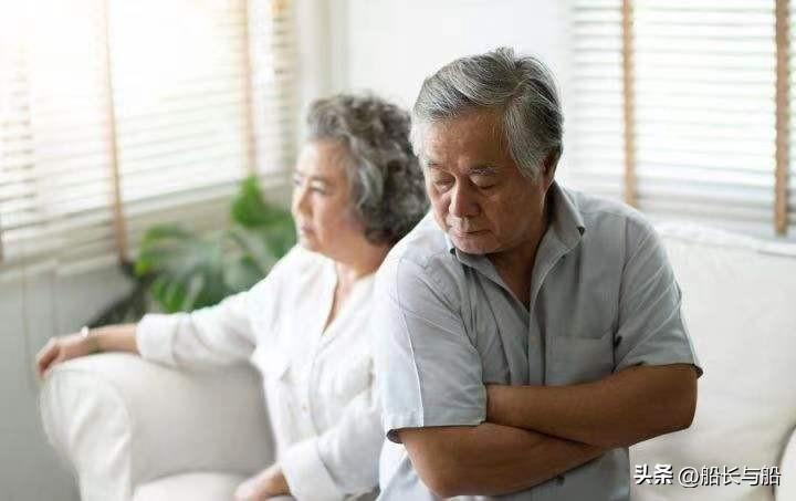 再婚老伴出軌交誼舞伴！大爺發現後卻裝不知情　每晚「做出1行為」讓對方精神崩潰：最狠的報復