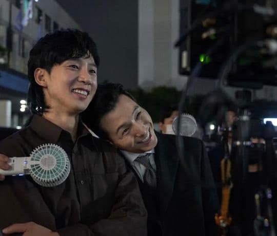 霸氣總裁本人！《黑暗榮耀》禁慾系大叔「西裝造型太迷人」　曾是YG練習生「貧窮童年逆襲成功」❤️