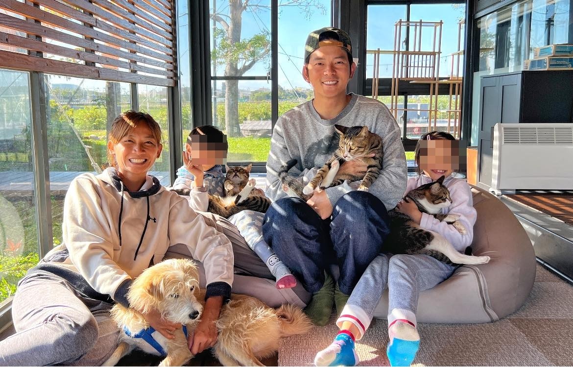 正式交接當主夫！40歲男星「偷安排驚喜旅程」妻一看目的地嚇傻　「交代妻子盡情玩樂」：妳該任性了