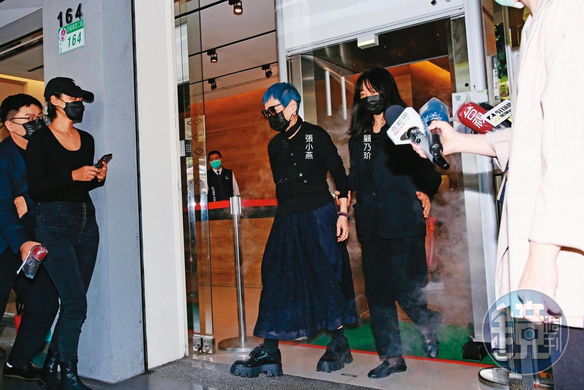 為千萬遺產撕破臉！71歲影帝離世「長女槓上小33歲後母」　兩人失控「靈堂前大打出手」導火線曝光