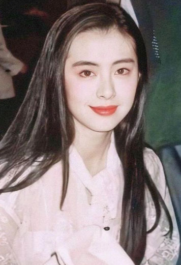 情纏17年！她曬舊照驚見「王祖賢、齊秦親密同框」　一度論及婚嫁「當年美到不可方物」