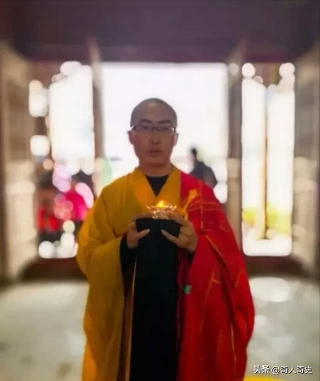 放棄百萬年薪工作！30位名校研究生「集體剃度出家」皈依佛門　一意孤行「生活現狀曝光」出人意料