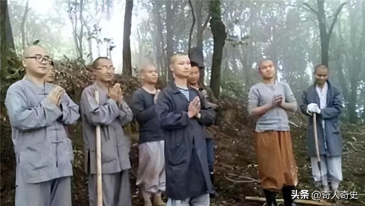 放棄百萬年薪工作！30位名校研究生「集體剃度出家」皈依佛門　一意孤行「生活現狀曝光」出人意料
