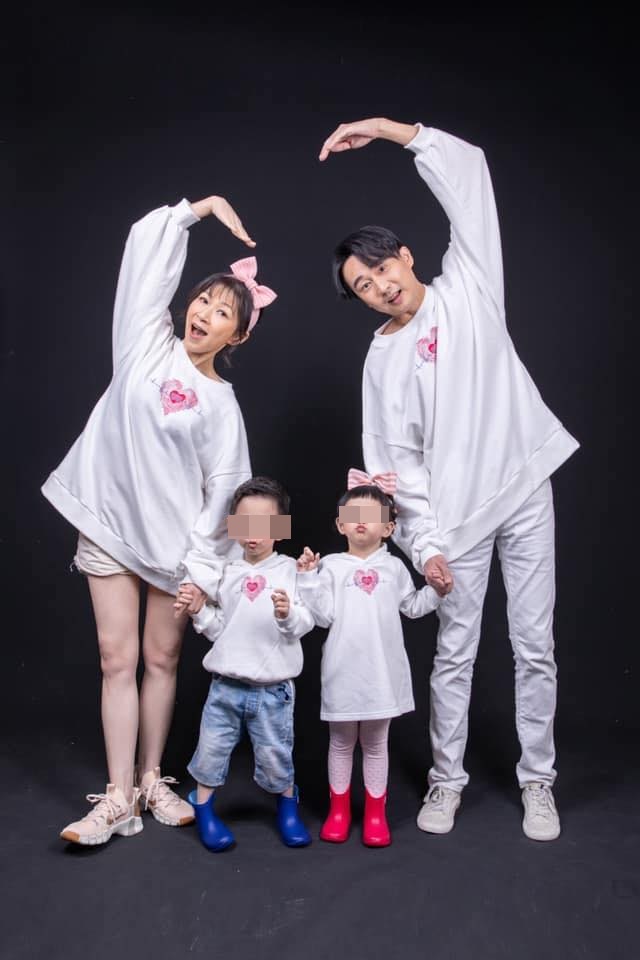 感謝老天厚愛！女星「取卵剩三顆」46歲一次中兩個　結婚8年「甜拍全家福」龍鳳胎長大了