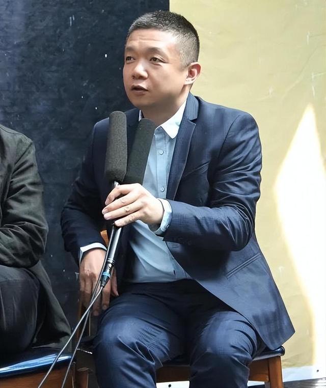 愛上大12歲老師！女星「談師生戀」堅持不登記不生子　「44歲現況曝」被全家寵上天