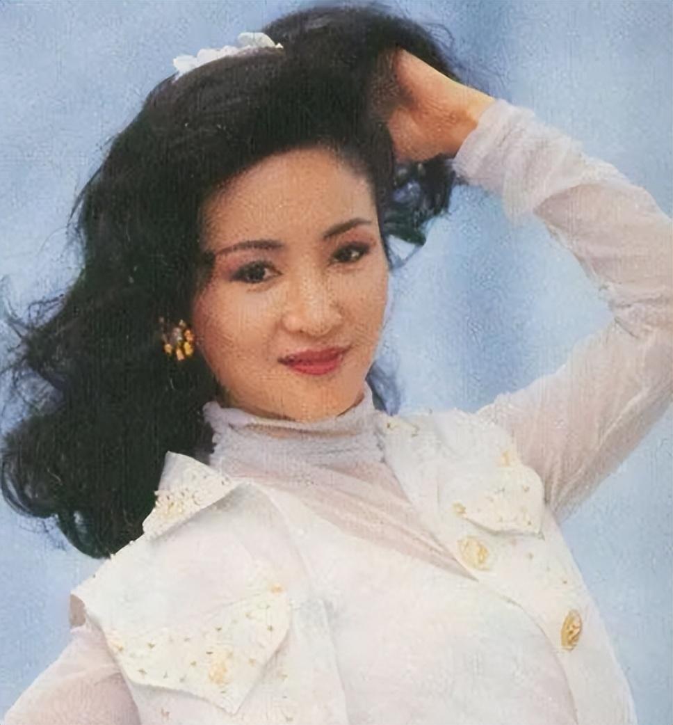 相差49歲「爺孫戀」！謝賢的前女友Coco：「戀愛12年無果」用青春換來2000萬 　現況曝光：後悔嗎？