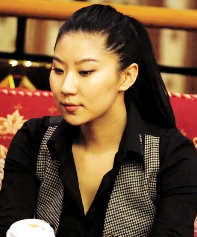 相差49歲「爺孫戀」！謝賢的前女友Coco：「戀愛12年無果」用青春換來2000萬 　現況曝光：後悔嗎？