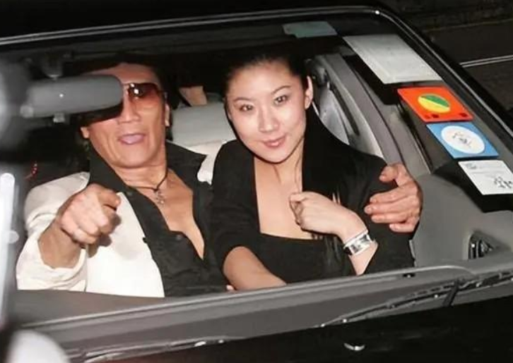相差49歲「爺孫戀」！謝賢的前女友Coco：「戀愛12年無果」用青春換來2000萬 　現況曝光：後悔嗎？