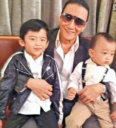 相差49歲「爺孫戀」！謝賢的前女友Coco：「戀愛12年無果」用青春換來2000萬 　現況曝光：後悔嗎？