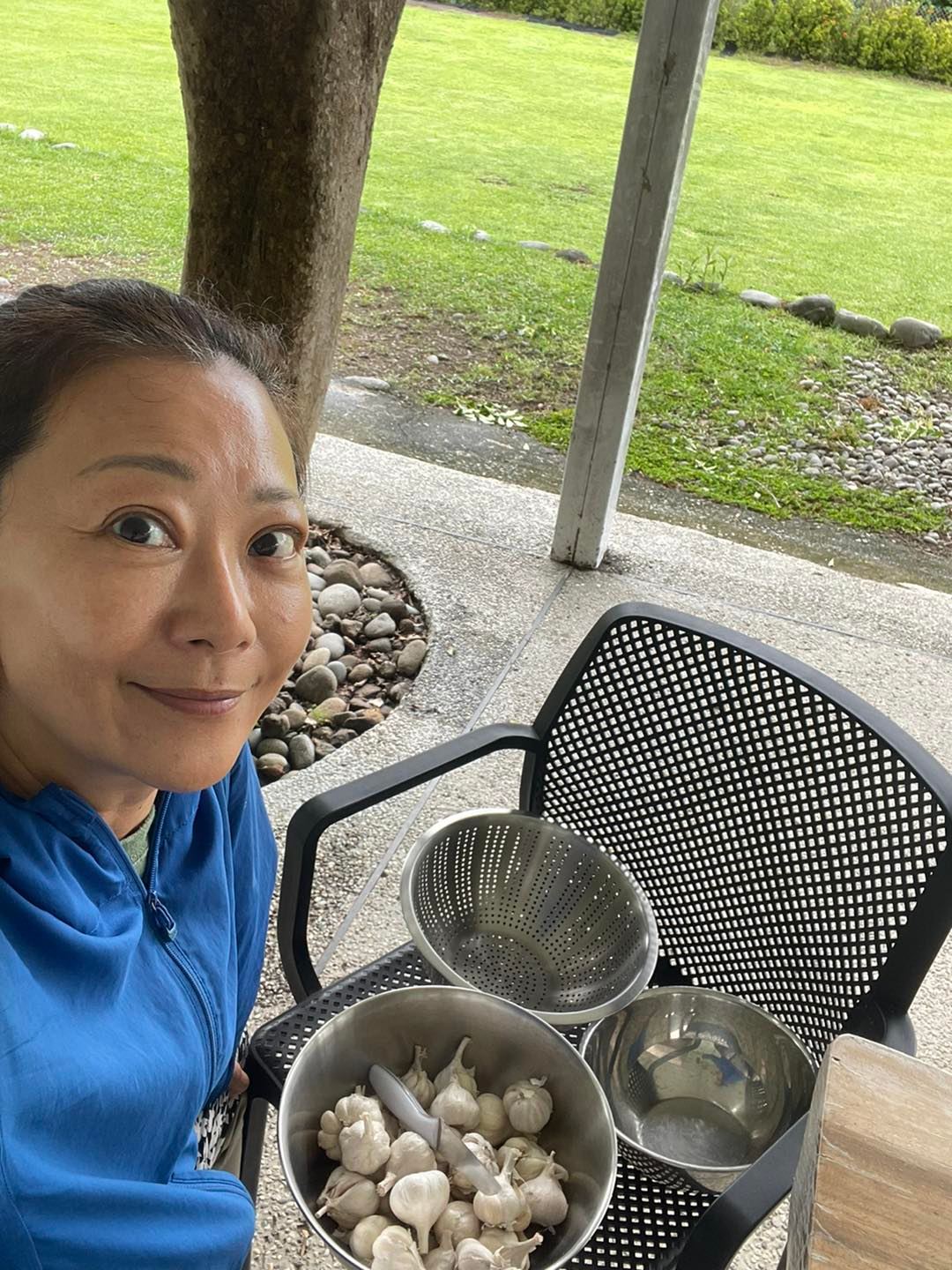 隔代教養！54歲女星坦言「和父母很不熟」真的無話可說　吃飯「筷子直接被打飛」至今仍零互動