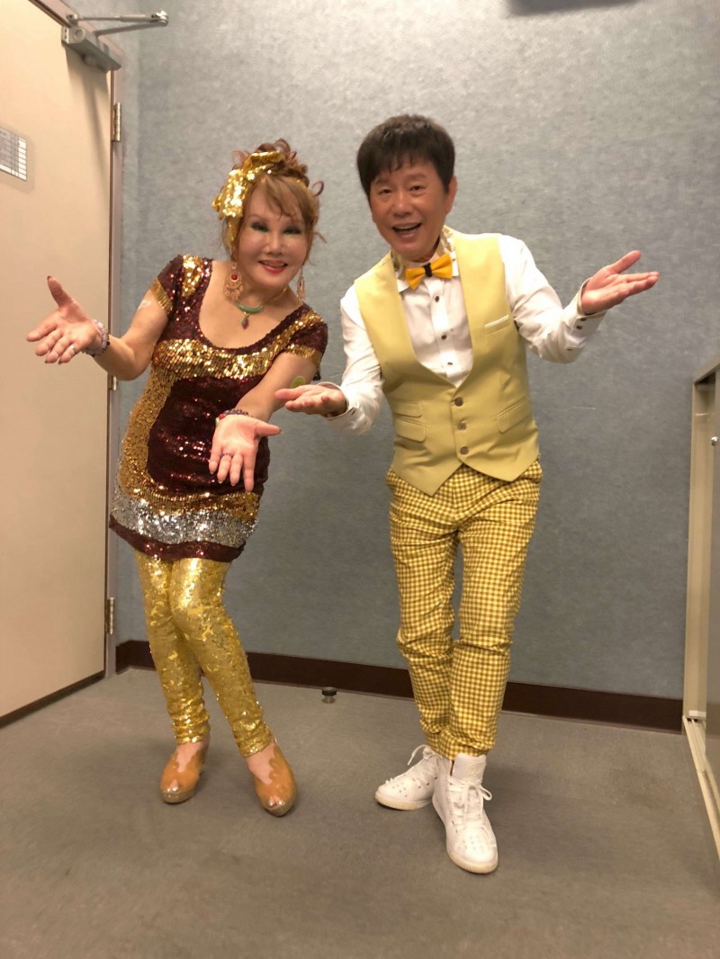 美到迷倒眾生！72歲秀場天后「青澀嫩照曝」被譽：藍寶石林青霞　尪離開難接受「謝白冰冰義氣相挺」