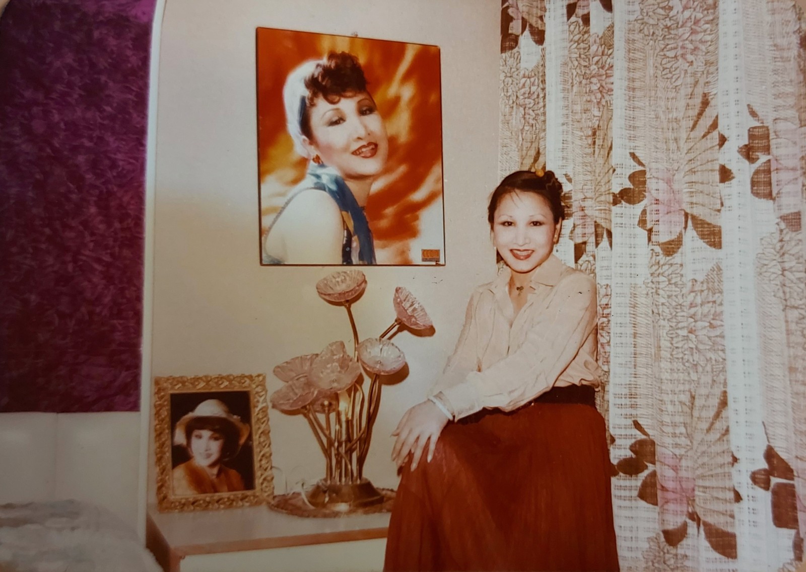 美到迷倒眾生！72歲秀場天后「青澀嫩照曝」被譽：藍寶石林青霞　尪離開難接受「謝白冰冰義氣相挺」