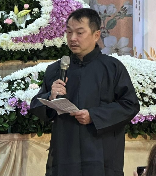 歌仔戲國寶猝逝！獨子靈堂上「朗誦入獄懺悔文」追思亡母　遺照前淚喊：「媽，我好想妳...」